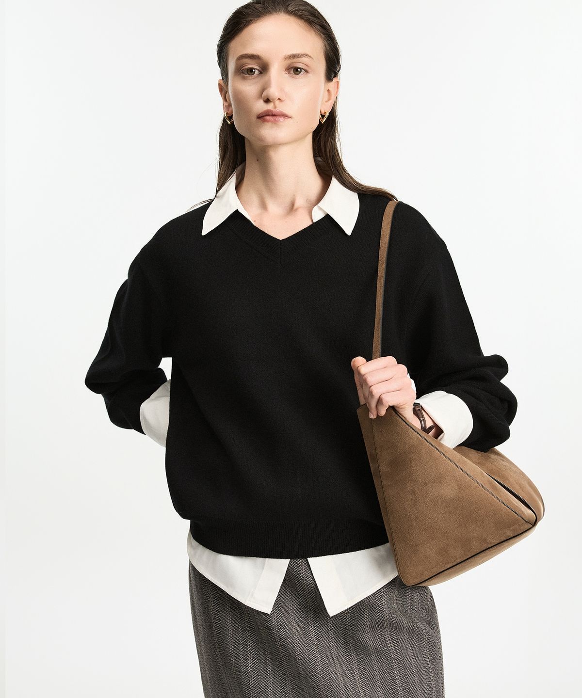 티엔지티 우먼(TNGT WOMAN) W Cashmere Blended V-Neck Knit Top (Black) TNSW6F114BK