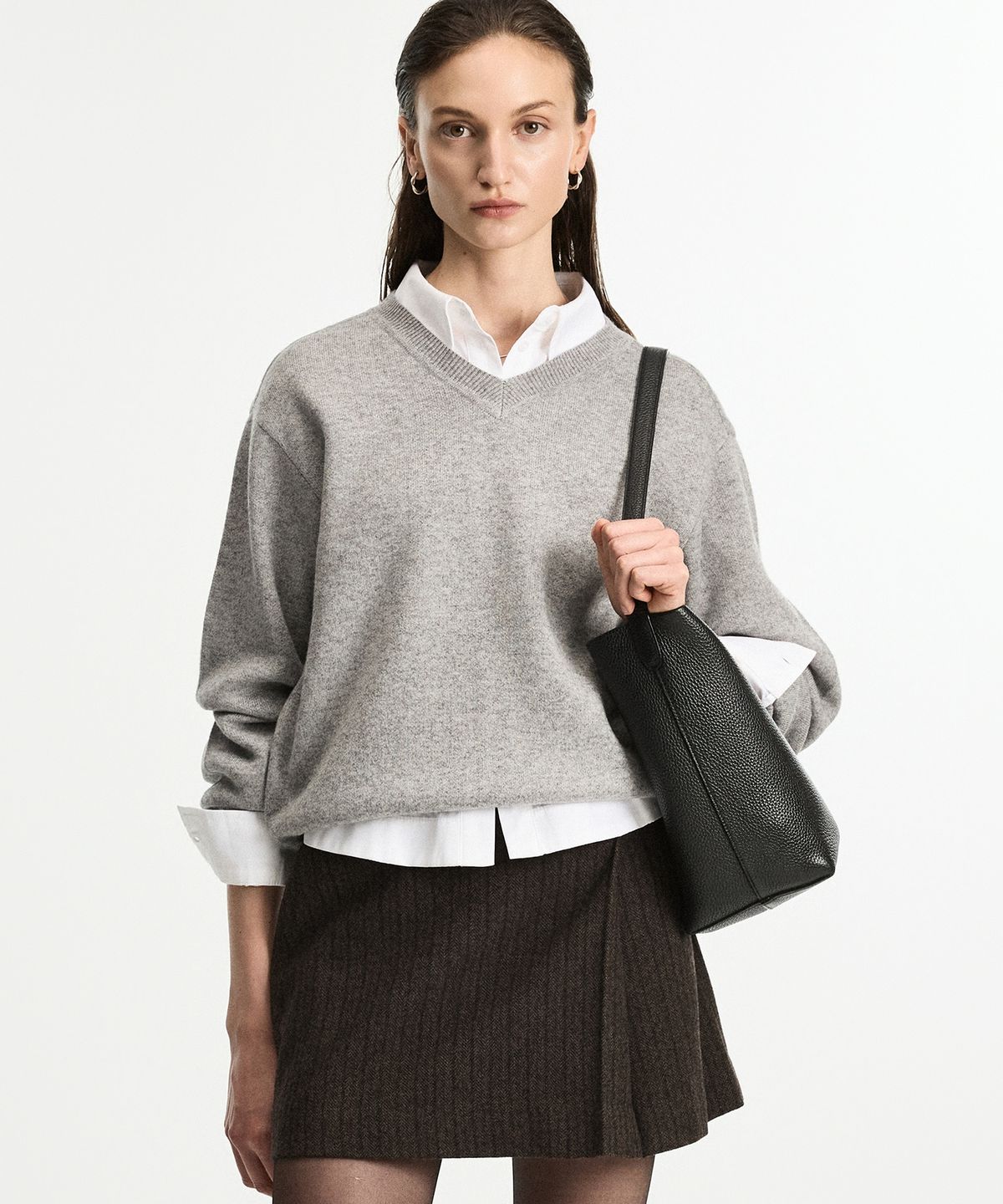 티엔지티 우먼(TNGT WOMAN) W Cashmere Blended V-Neck Knit Top (Grey) TNSW6F114G2