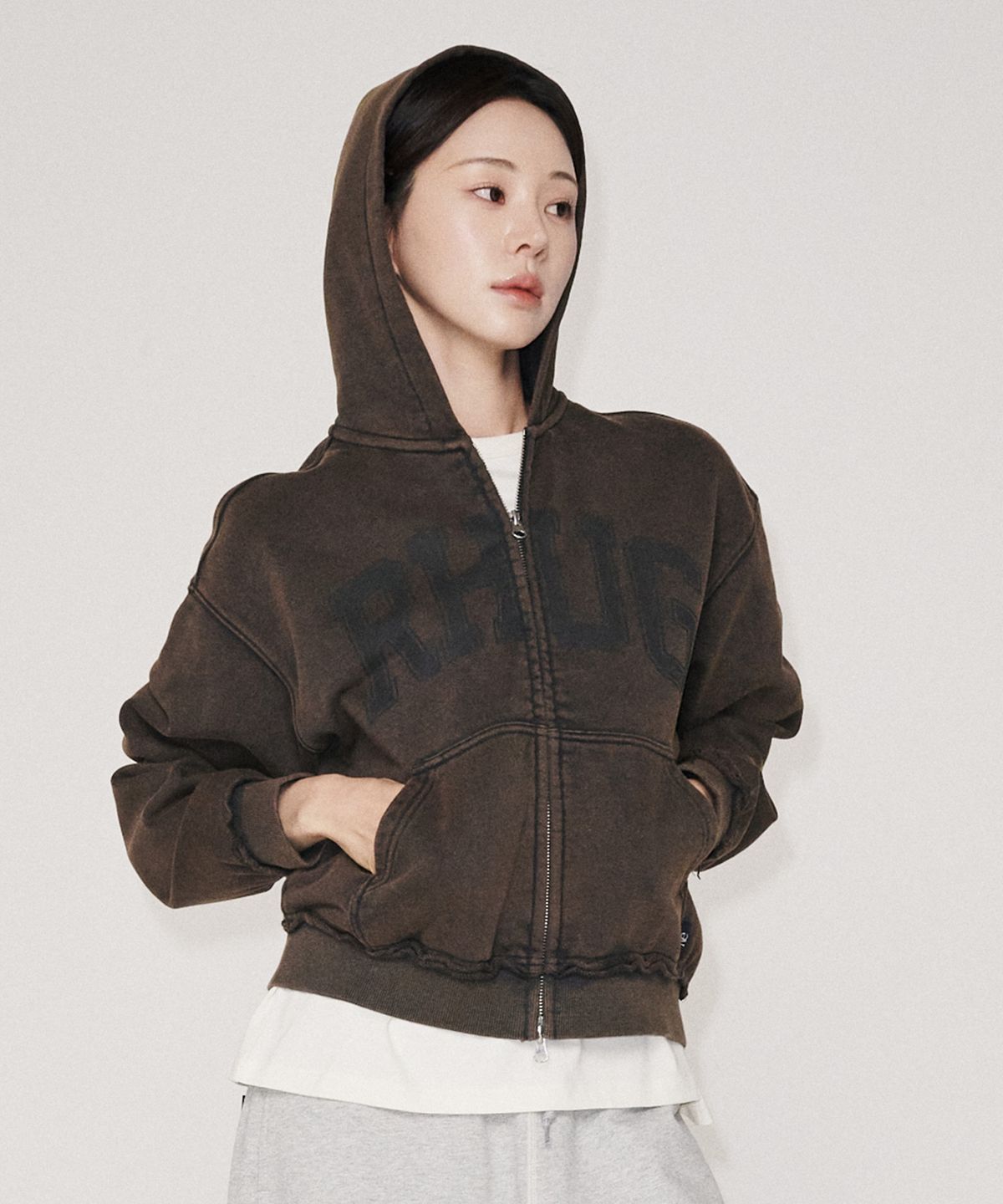 유니버스 가먼트(UNIVERSE GARMENT) 워시드 빈티지 후드 집업_CHARCOAL