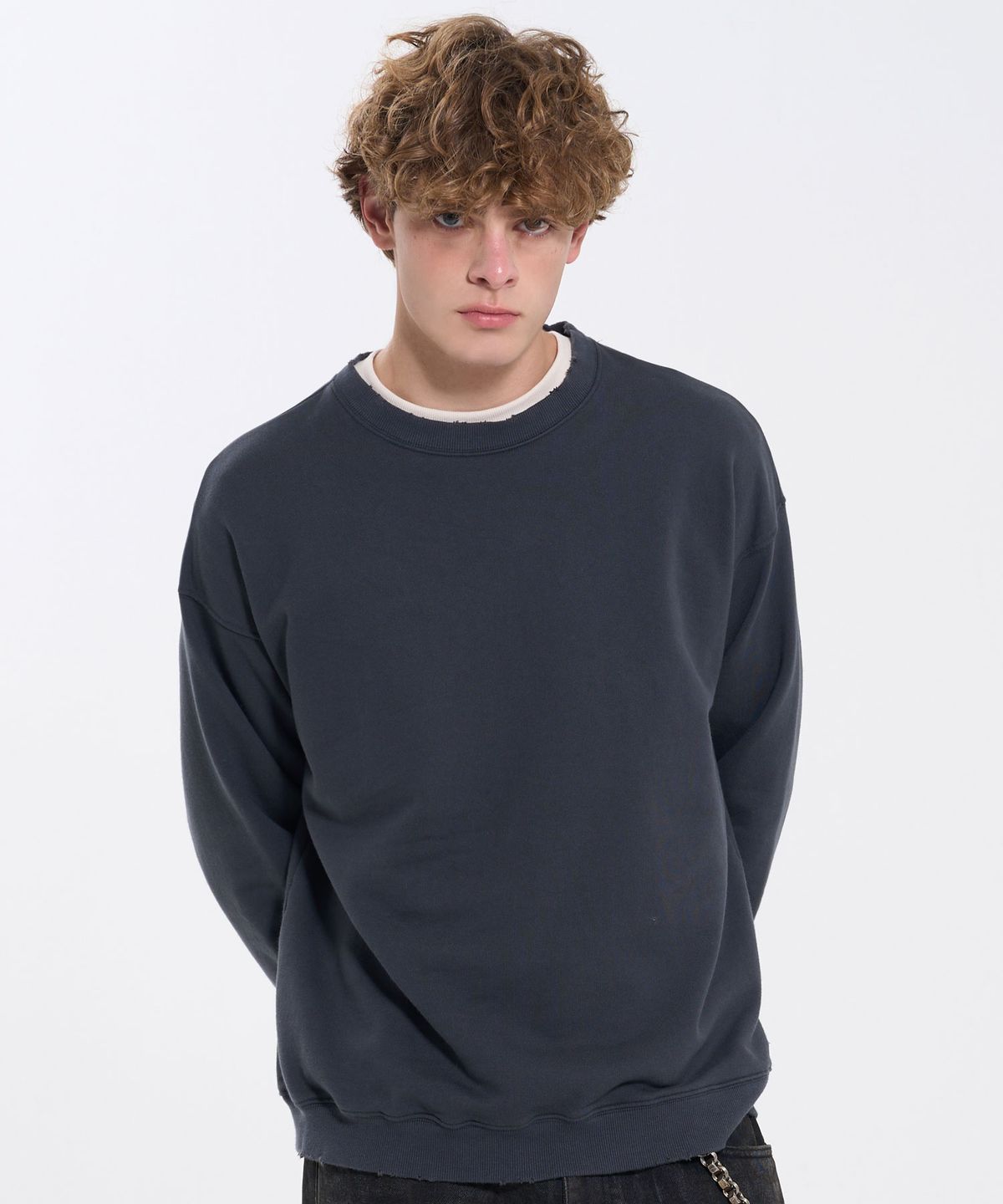 필프(PEALP) DISTRESSED WASHED SWEATSHIRT 66 (CHARCOAL)