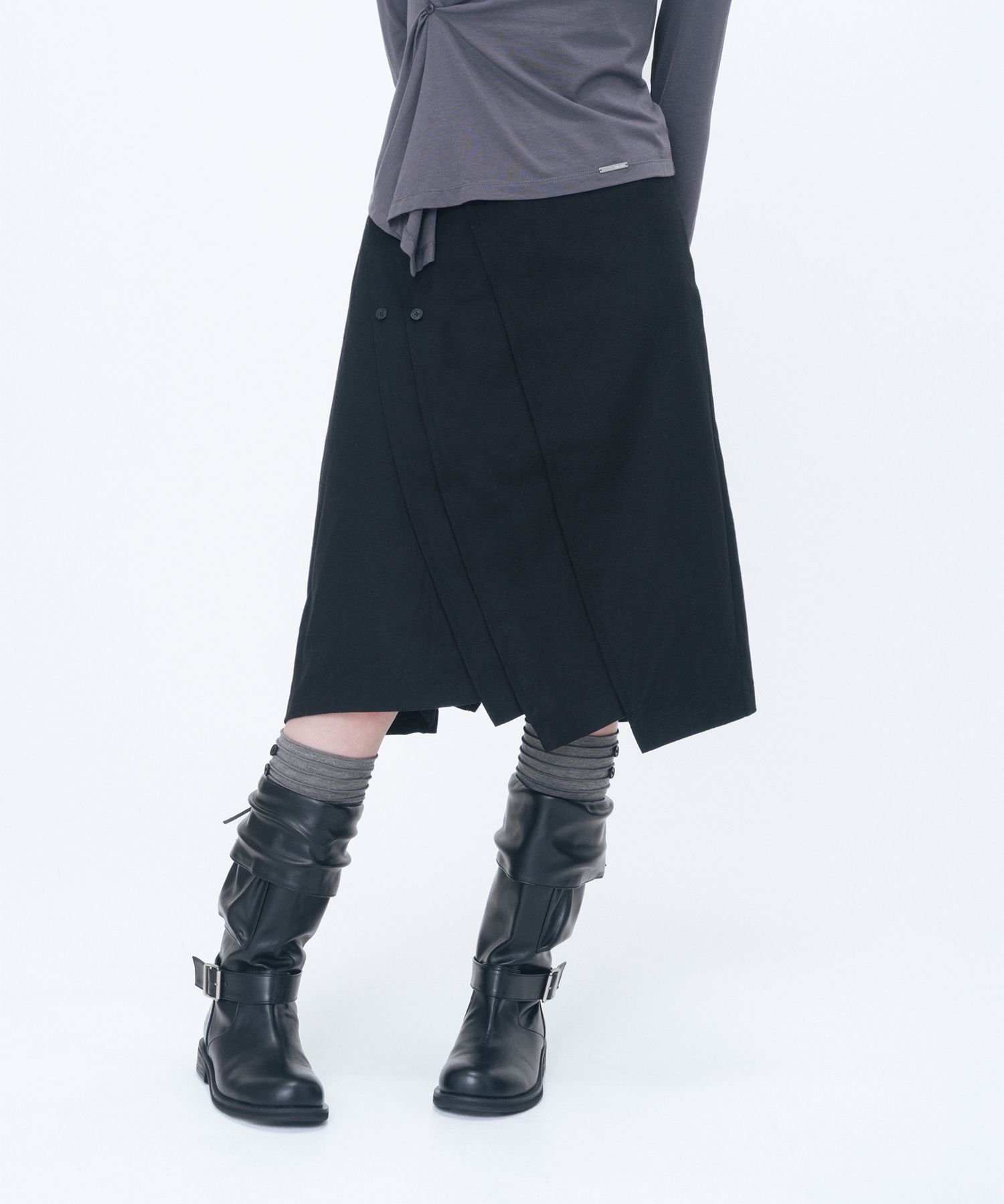 미세키서울(MISEKI SEOUL) Diagonal pleats midi skirt BLACK - 사이즈
