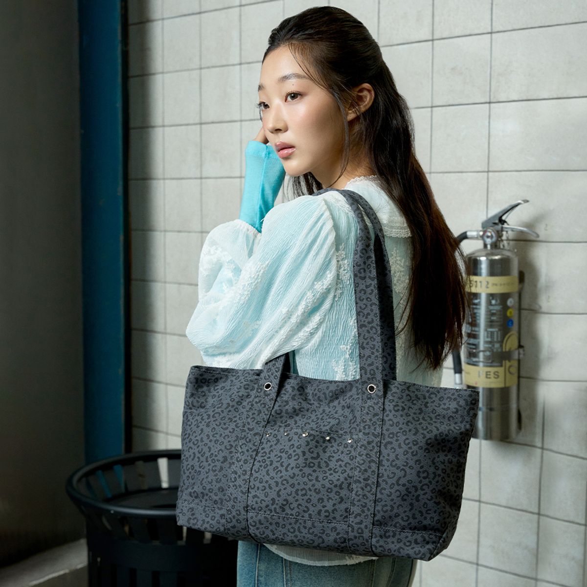랩(LAP) LEO STUD SHOULDER BAG AS7AB820
