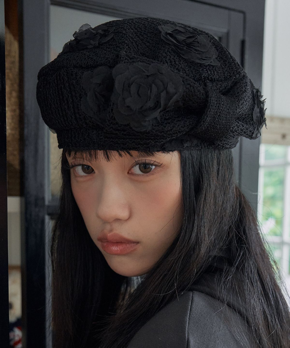 포에지담(POESIEDAME) PEONY LACE BOW BERET IN BLACK