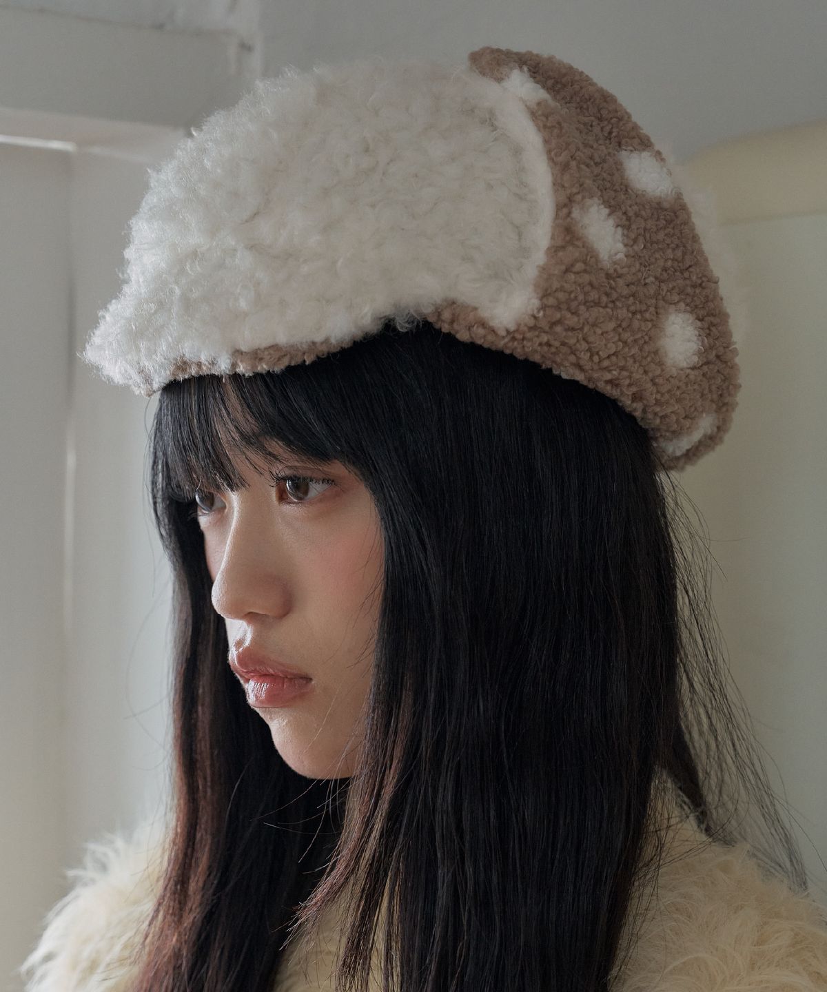 포에지담(POESIEDAME) WOOLY EARFLAP HAT IN DOT CREAM