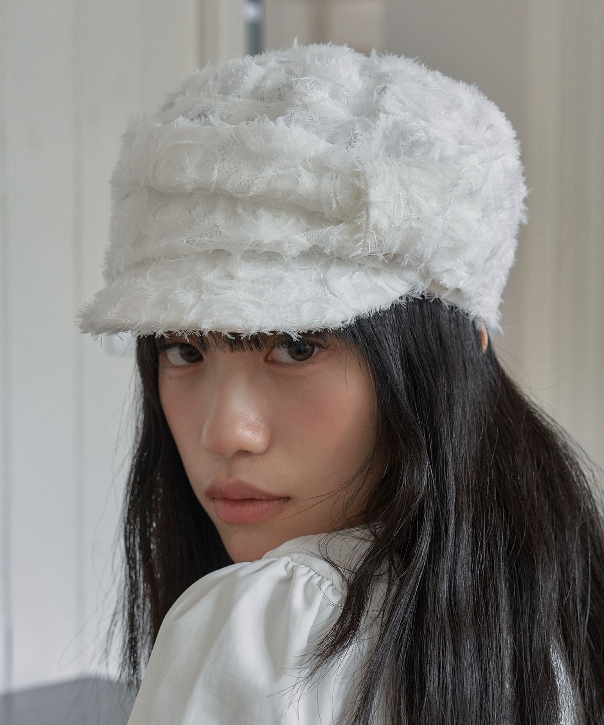 포에지담(POESIEDAME) RUBAN NOUVELLE MARGOT HAT IN PEONY WHITE
