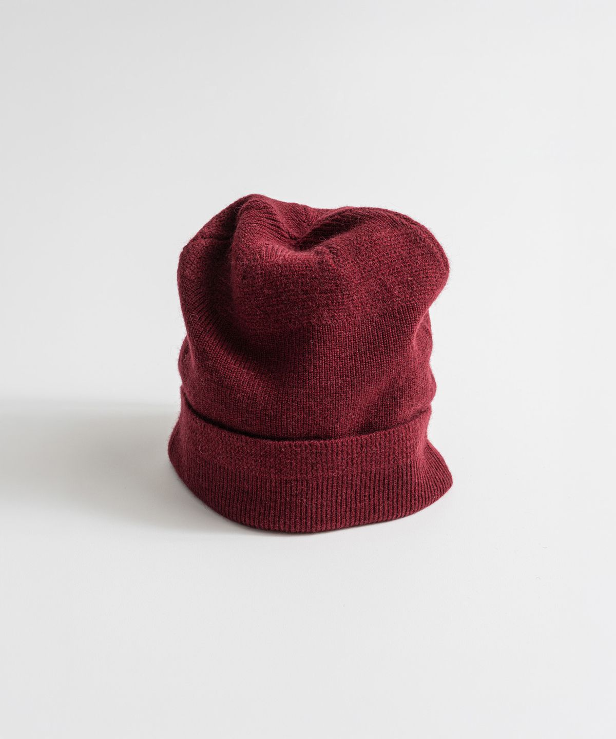 비헤비어(BEHEAVYER) YAK WOOL LONG BEANIE vintage red
