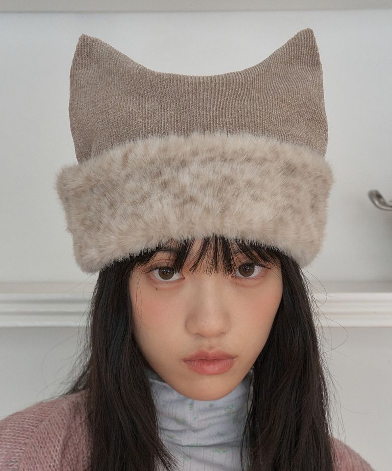 TABBY FUR CAT BEANIE IN SOFT BEIGE