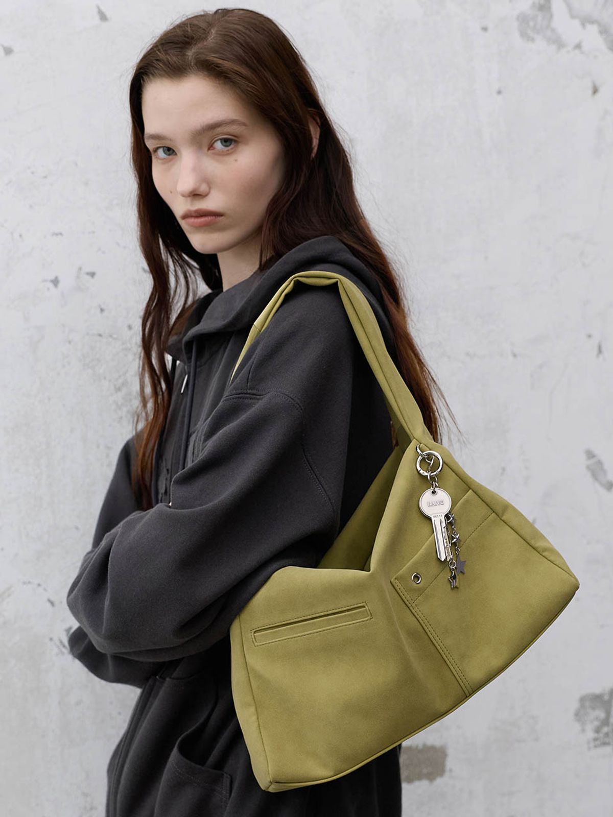 레이브(RAIVE) Jae Shoulder UB6AB136_2color