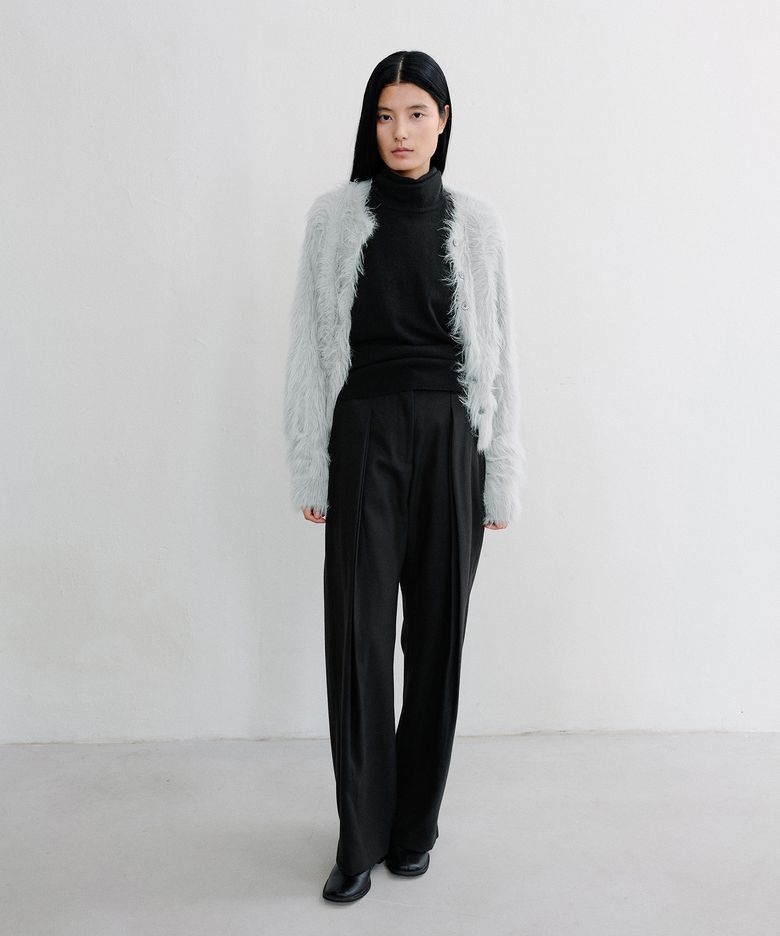 RELAXED DOUBLE TUCK WIDE PANTS [BLACK]