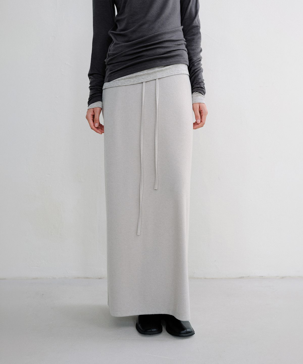 로우타이드(LOW TIDE) SOFT BRUSHED MAXI SKIRT [GREY]