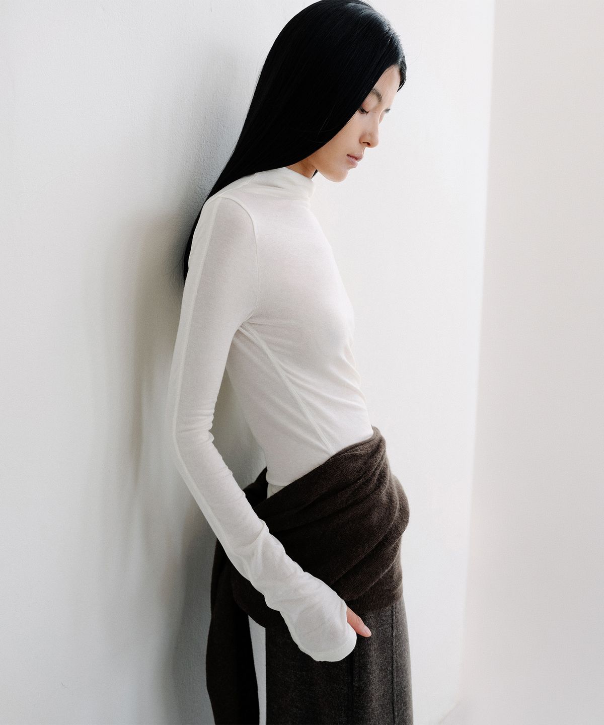 로우타이드(LOW TIDE) HIGH NECK STITCH TOP [IVORY]