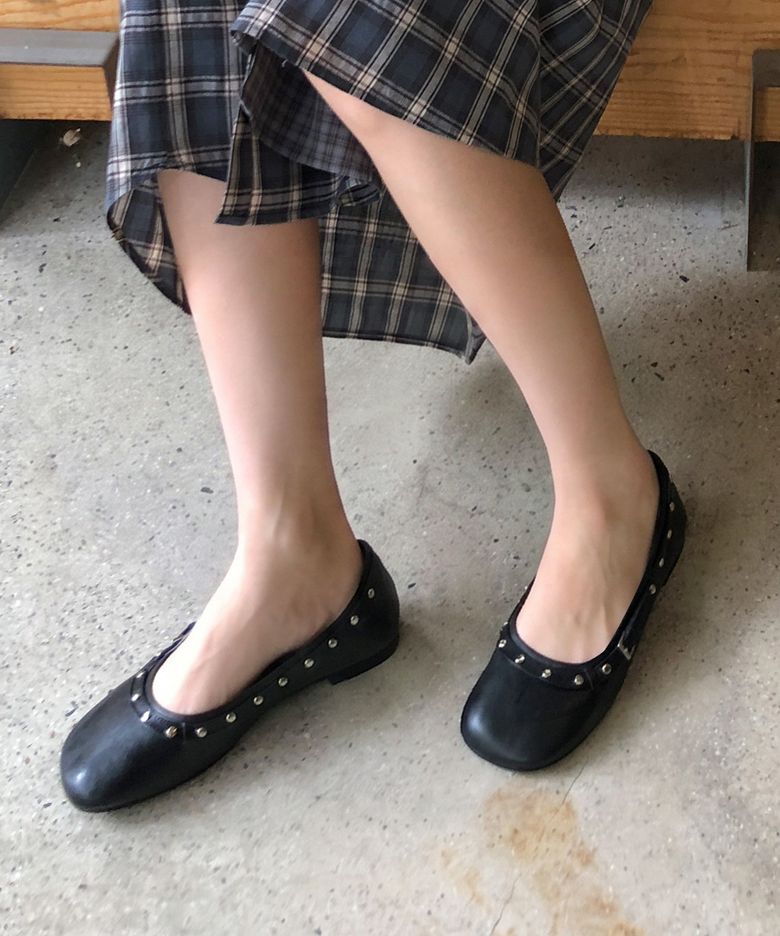 [윤수 PICK] Cloude Stud Flats in Black WA6AB020-10