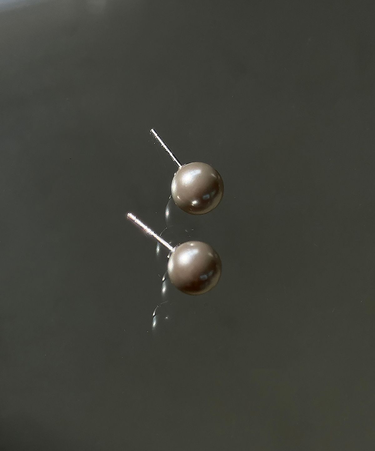 모스크스(MOSXE) [925silver] Grey swarovski pearl earring