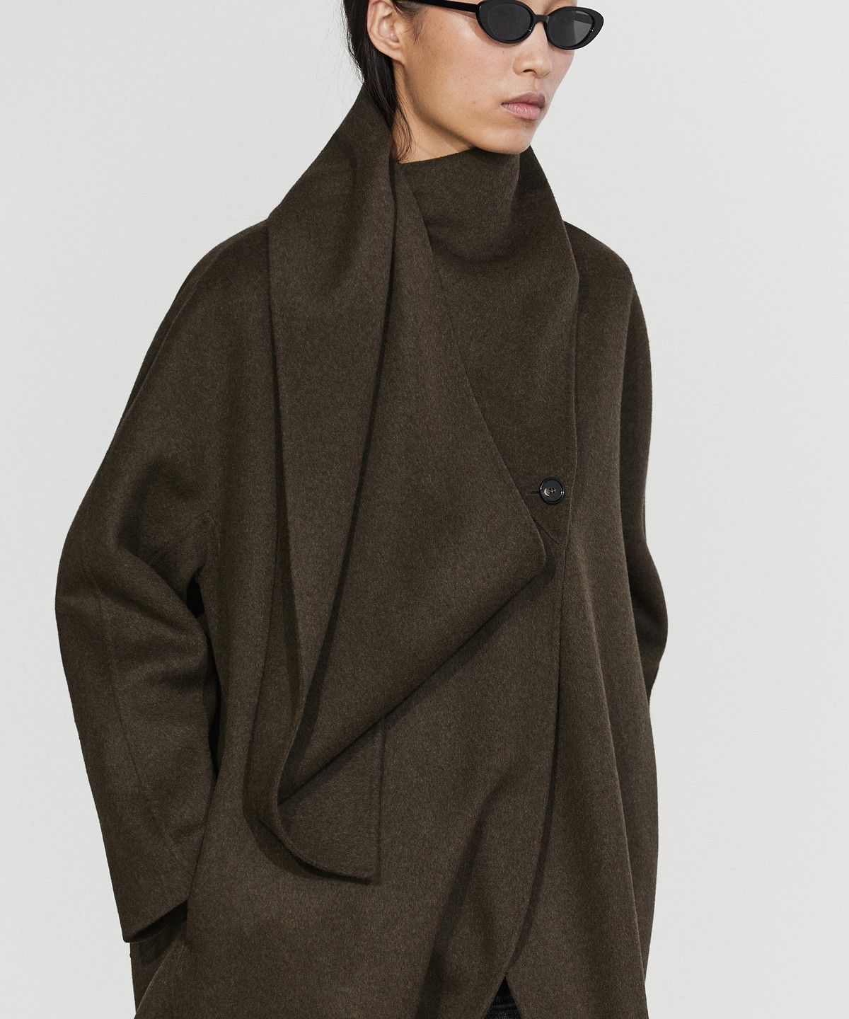 마시모두띠(MASSIMO DUTTI) 스카프 디테일 롱 코트