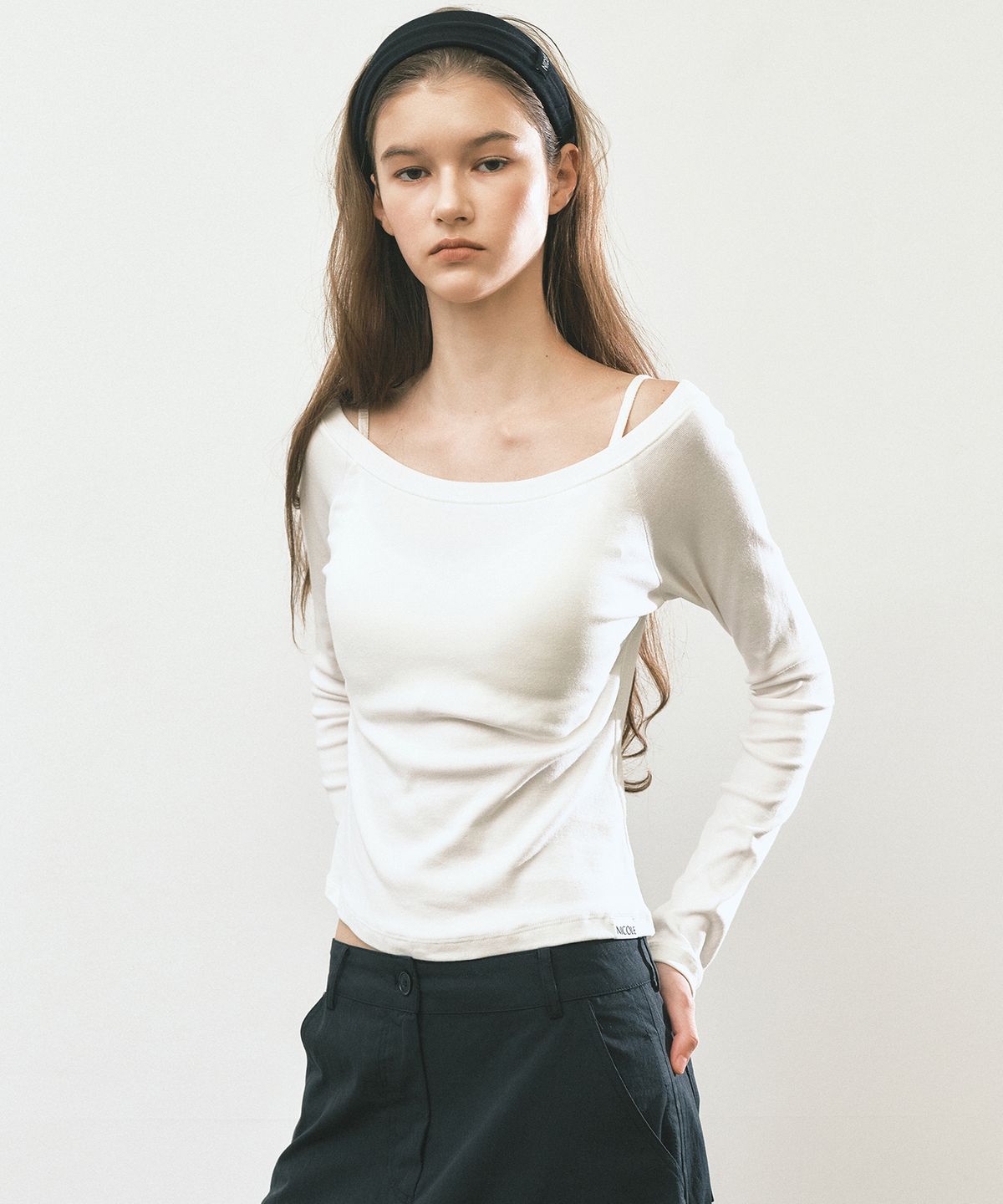 닉앤니콜(NICK&NICOLE) OFF SHOULDER LONG SLEEVE TOP_IVORY