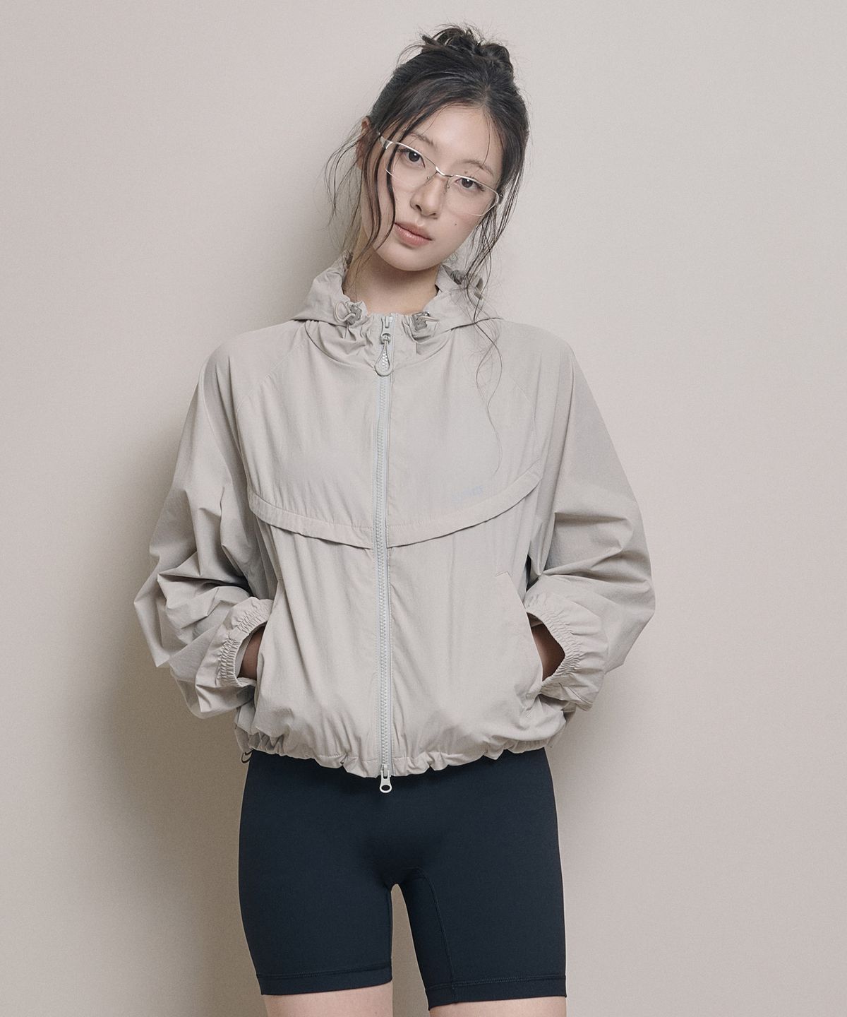 아워쉐입(OURRSHAPE) Aero Mesh Windshell - Warm Gray