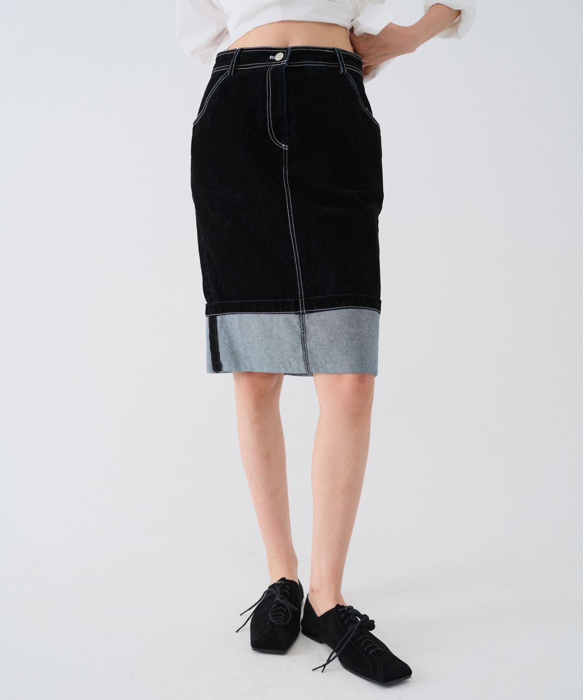 센토르(CENTAUR.KR) TURN-UP WASHED VELVET SKIRT_NAVY