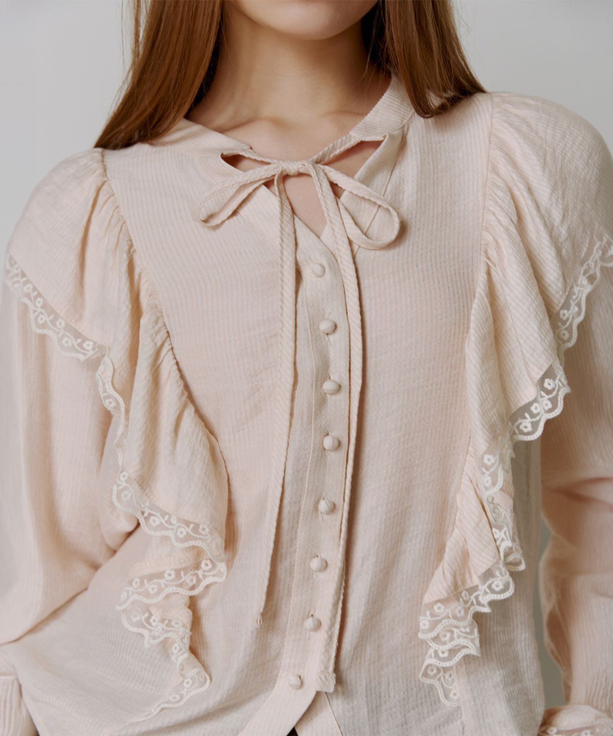 가니송(GANISONG) 웬디 레이스 블라우스 _피치
