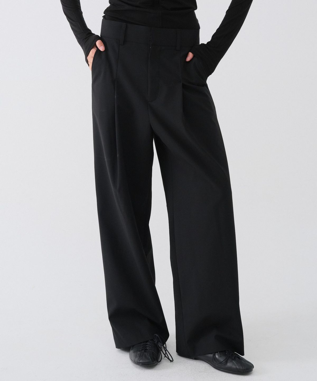 센토르(CENTAUR.KR) WOOL PINTUCK WIDE SLACKS_BLACK