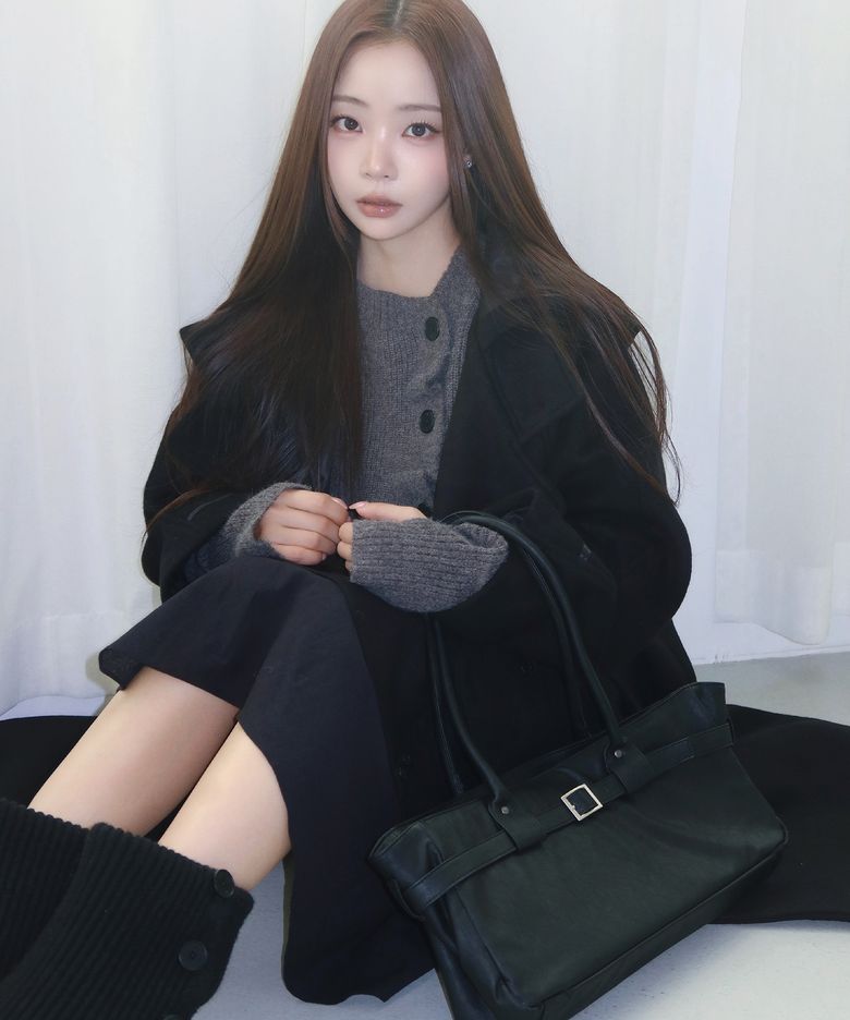Classic belted shoulder bag BLACK