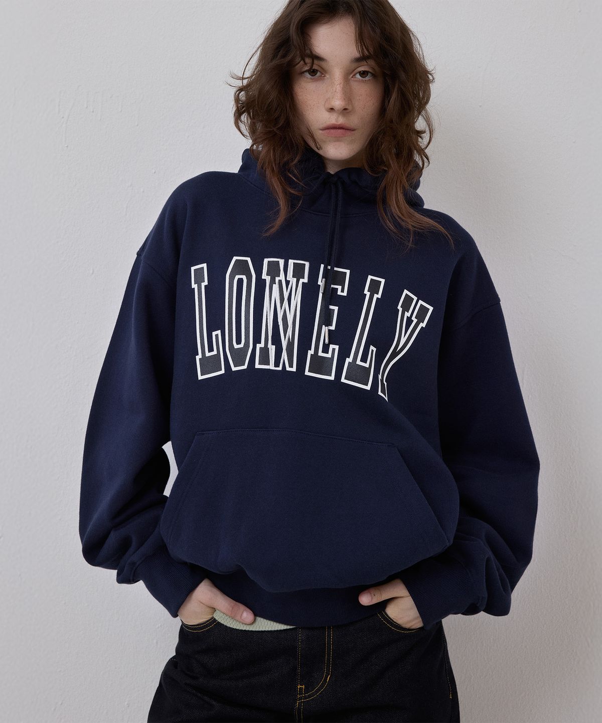 노앙(NOHANT) LONELY/LOVELY FLUFF HOODIE NAVY