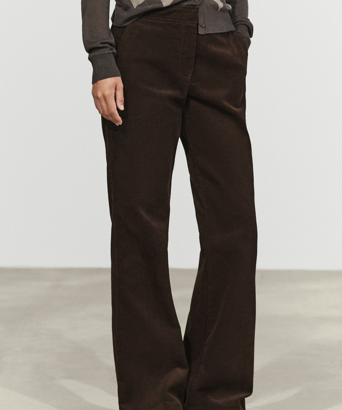 마시모두띠(MASSIMO DUTTI) 코듀로이 플레어 팬츠