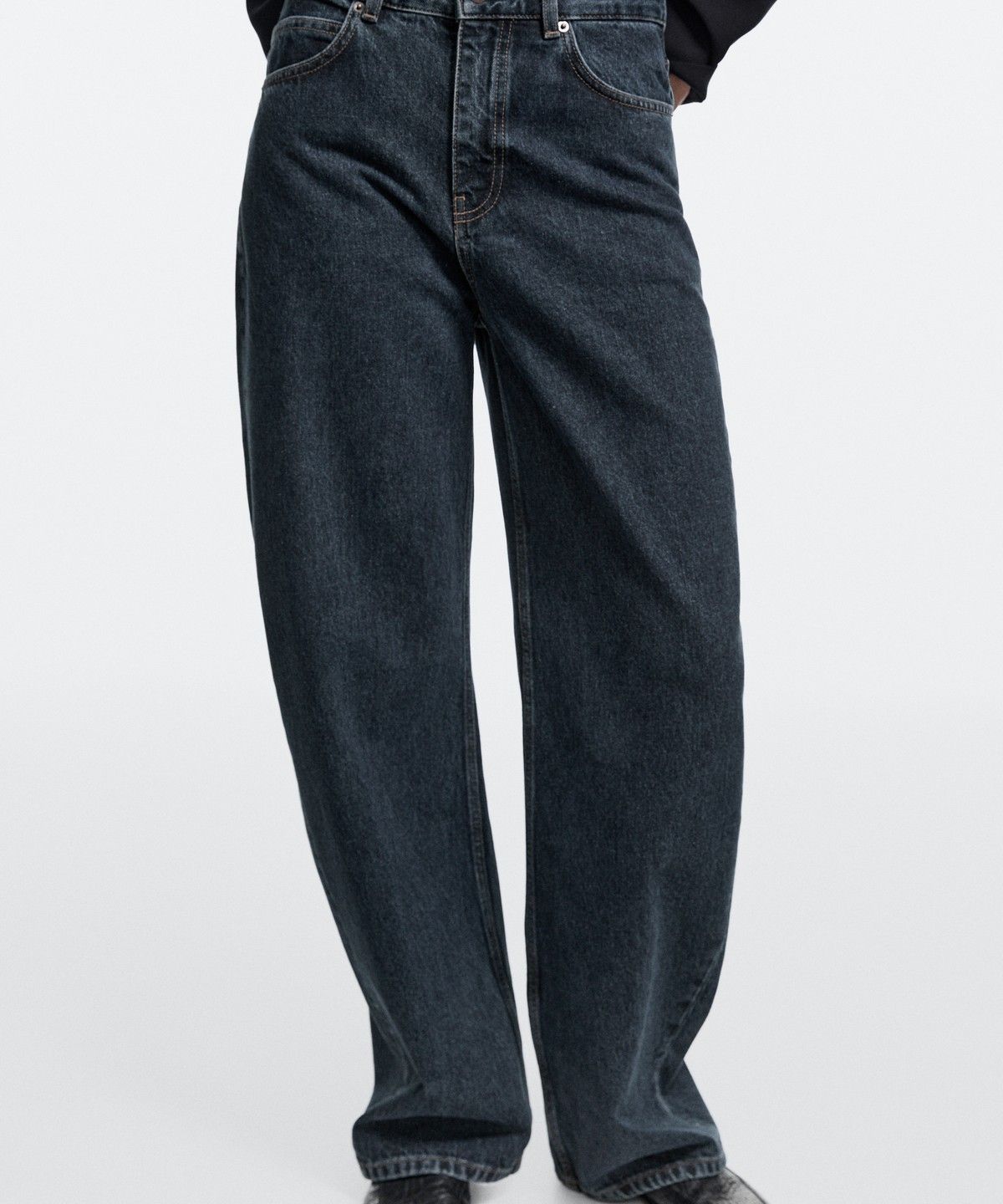마시모두띠(MASSIMO DUTTI) 미드라이즈 배럴 핏 진