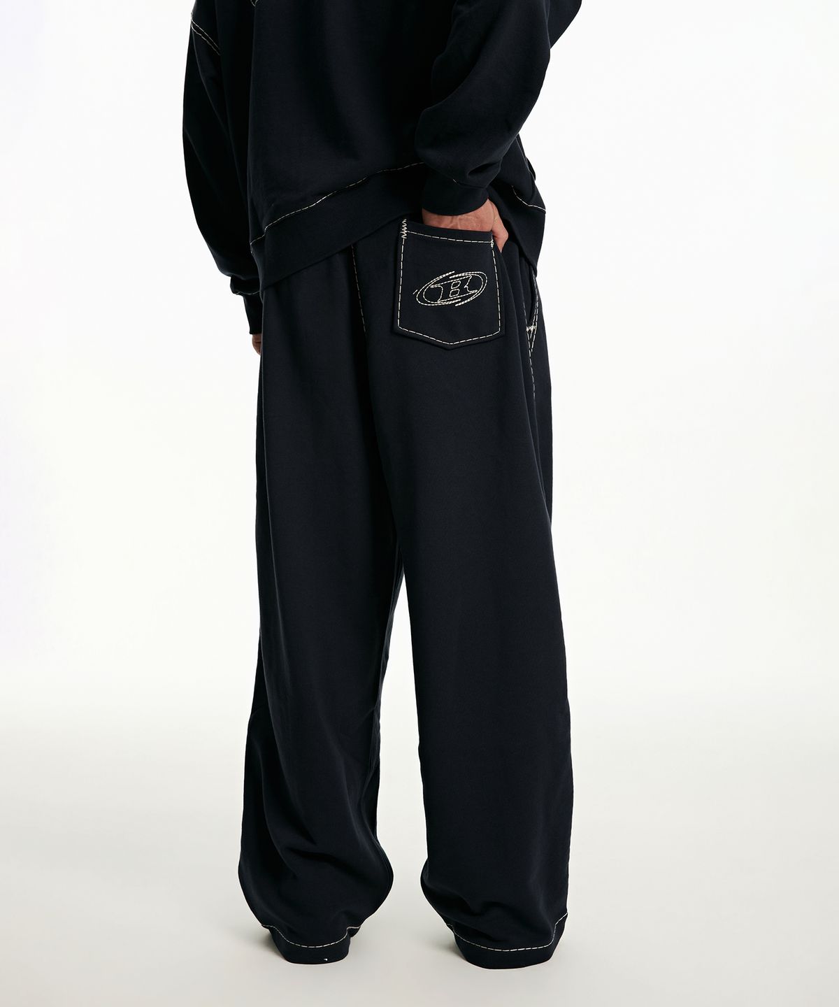 본투윈(BORN TO WIN) CHROME B BOLD LINE SWEAT PANTS [WASHED NAVY]