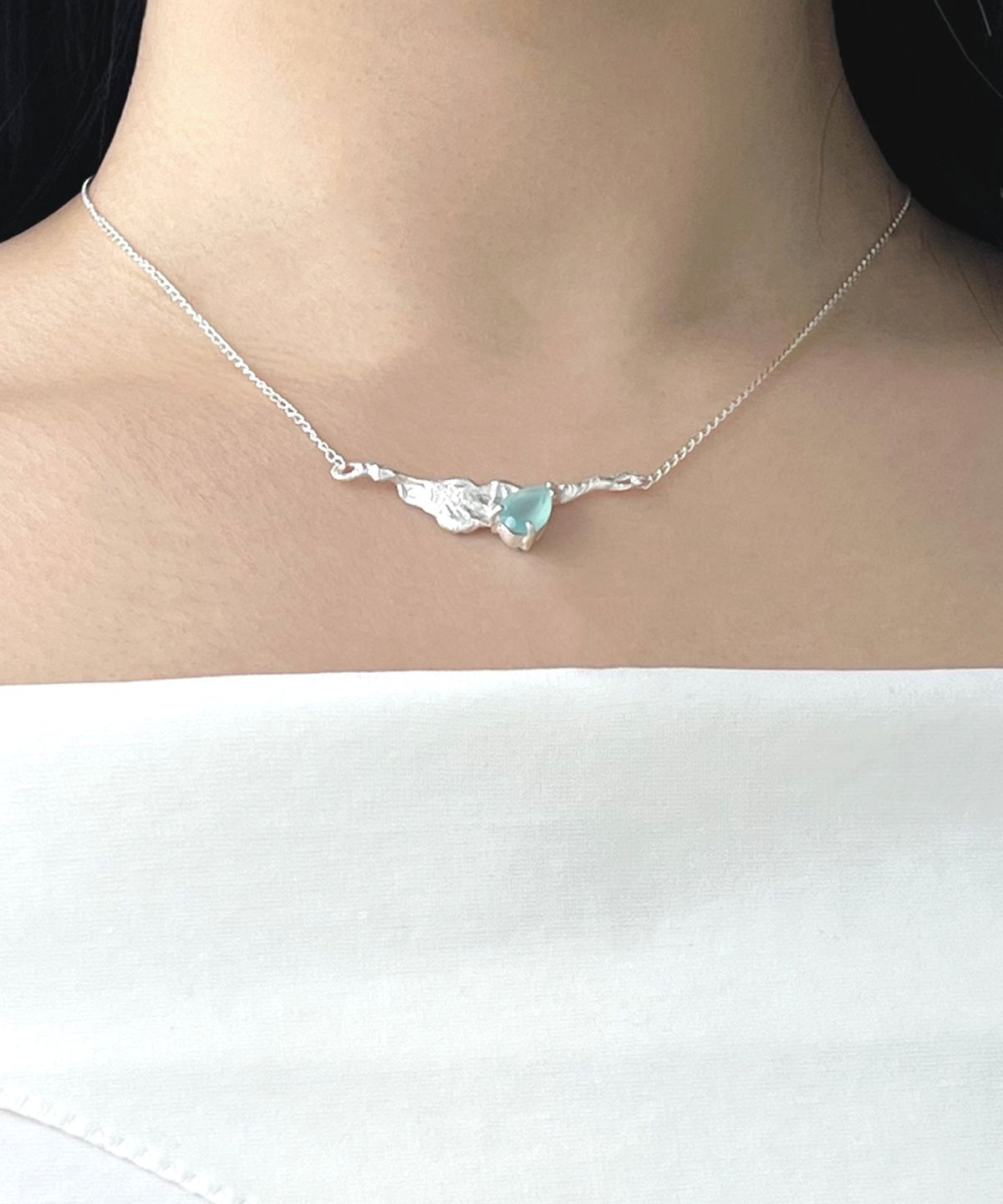너울(NEOUL) Water Drop Necklace