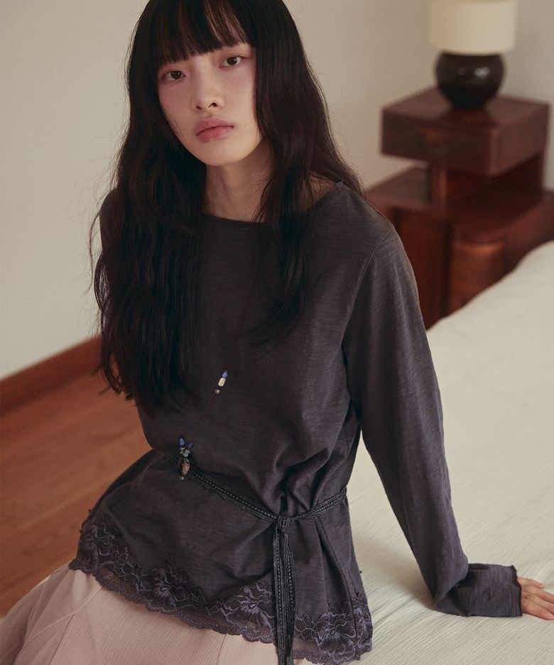 LACE HEM TOP WITH SCARF_CHARCOAL