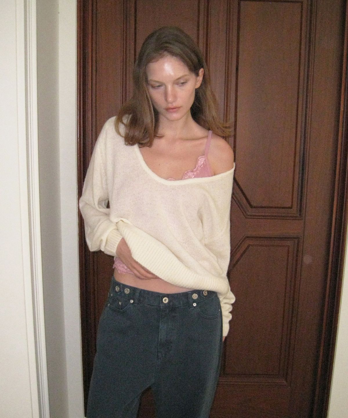 어패럴아카이브(APPAREL ARCHIVE) Olin mohair deep u-neck knit - Cream