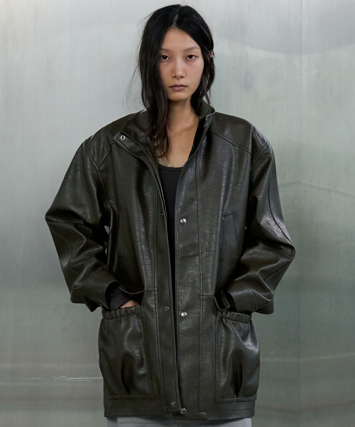 오데스(ORDES) HIGH-NECK MID LEATHER JACKET - BROWN