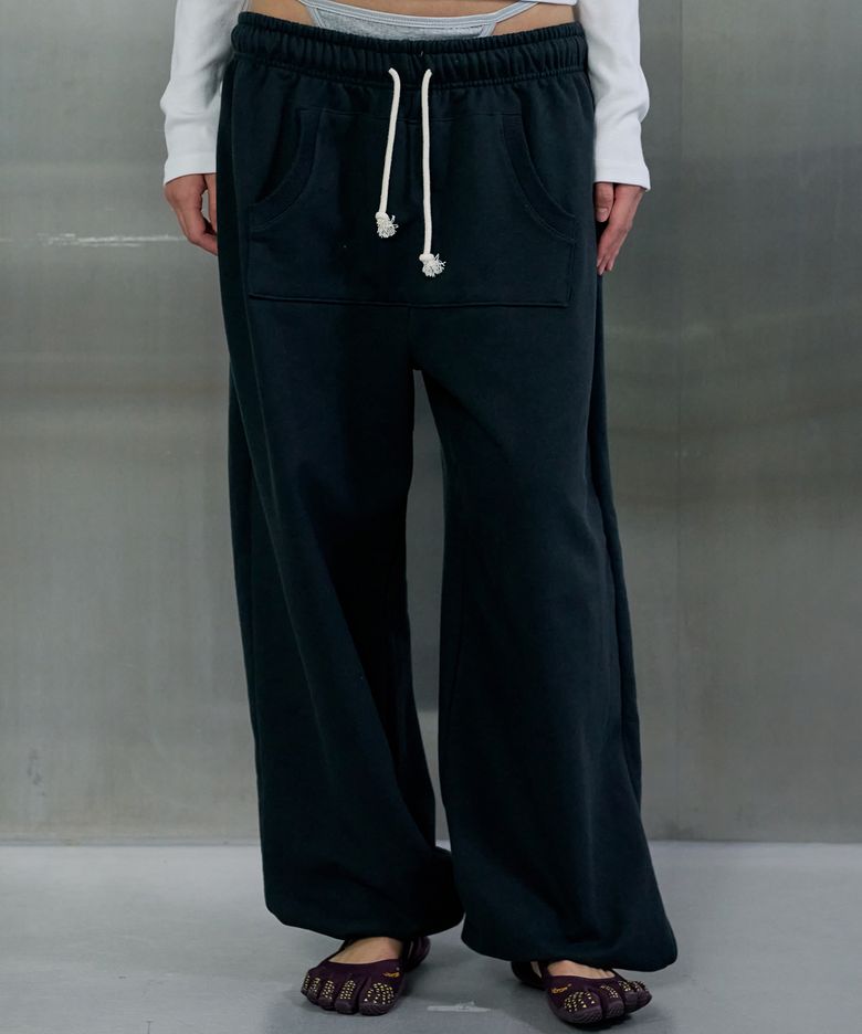 FRONT POUCH POCKET SWEAT PANTS - CHARCOAL