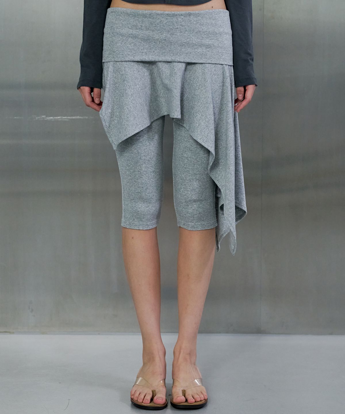 오데스(ORDES) EMMA JERSEY CARPRI PANTS - GREY