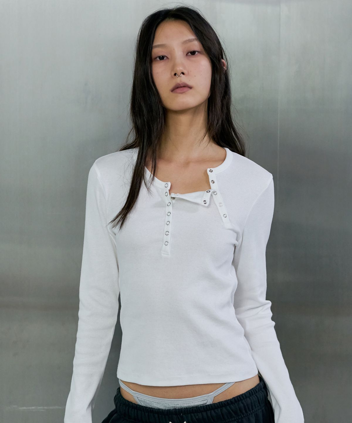 오데스(ORDES) DOUBLE PLACKET HENLEY T-SHIRT - WHITE