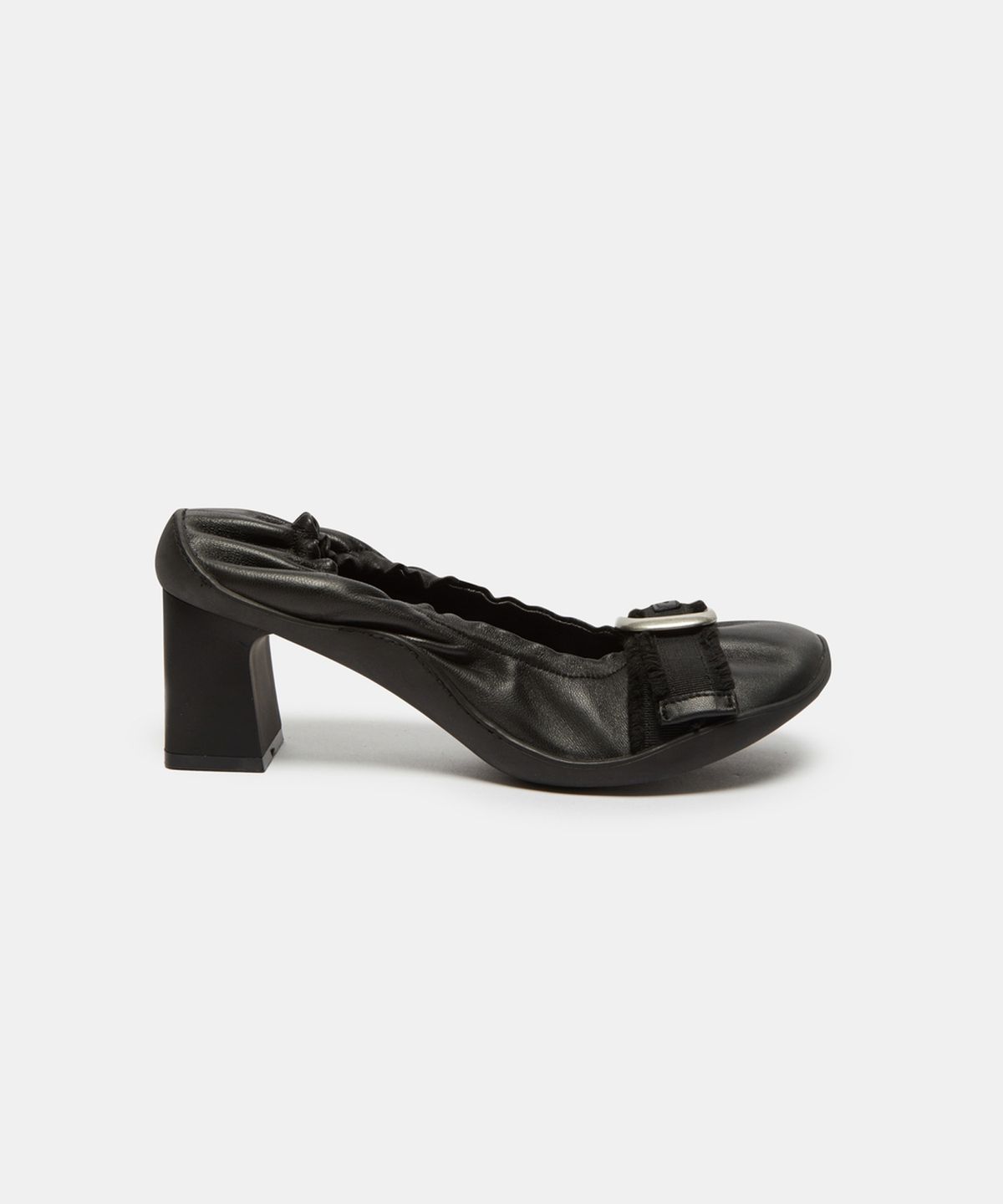 슈콤마보니(SUECOMMA BONNIE) Shirred buckle pump(black)_DG1BA26510BLK