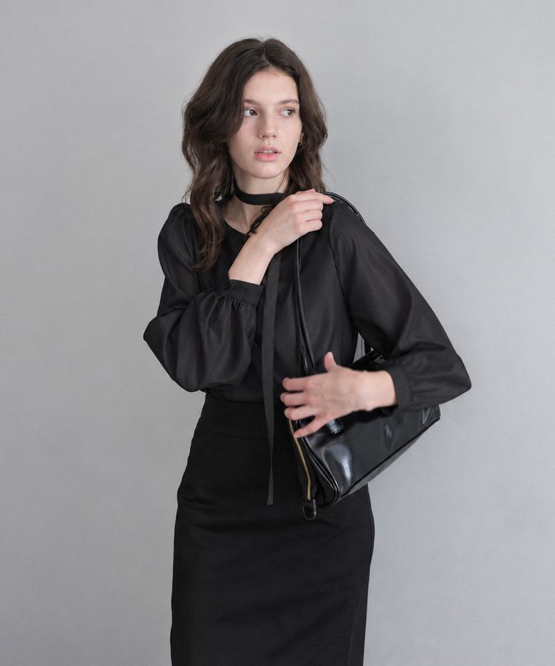Tou round blouse (black)
