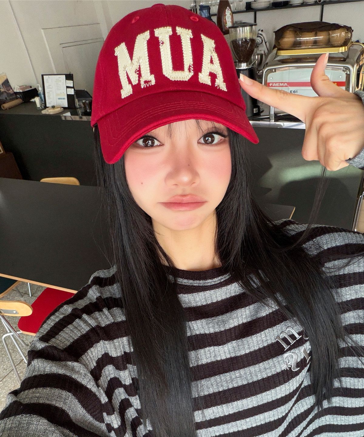 무아무아(MUAHMUAH) 아치 로고 포인트 볼캡 [레드]