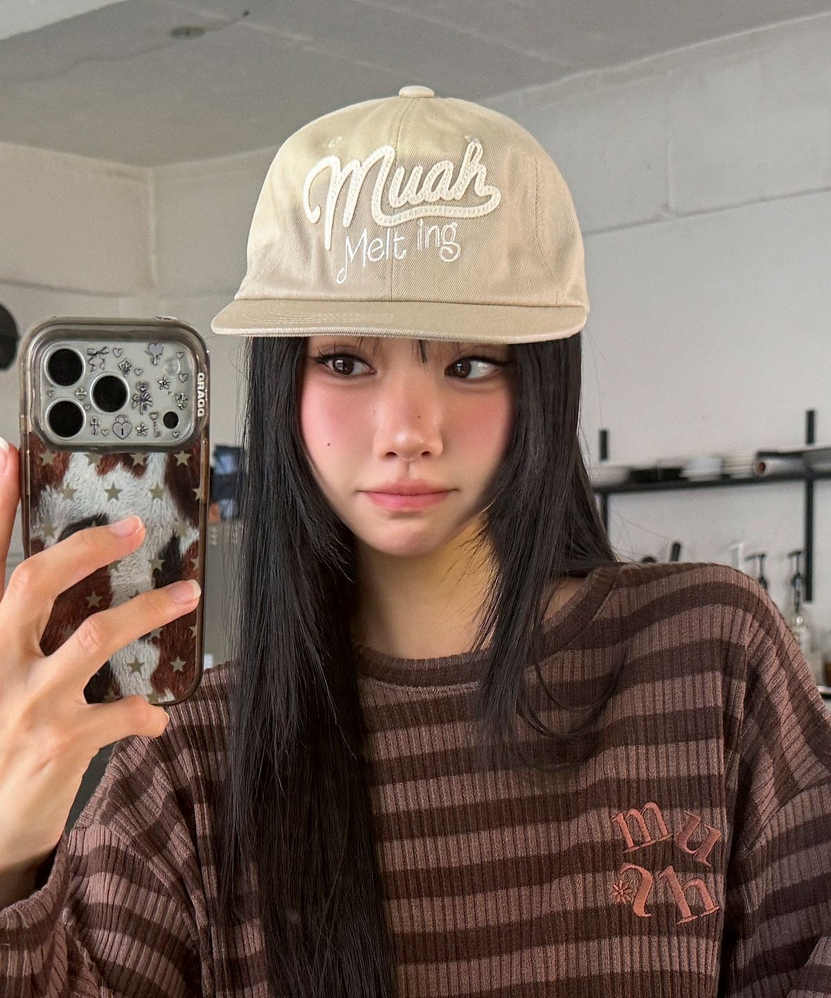 무아무아(MUAHMUAH) 레터링 무아 스냅백 [베이지]