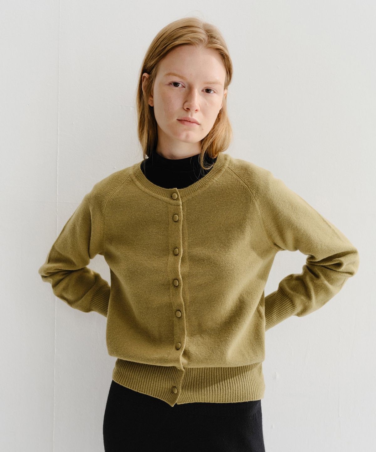 이아(EAAH) MIA CASHMERE KNIT CARDIGAN (OLIVE)