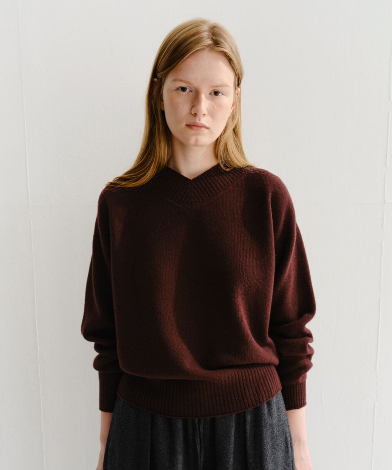 MAYA CASHMERE V NECK PULLOVER (BURGUNDY)