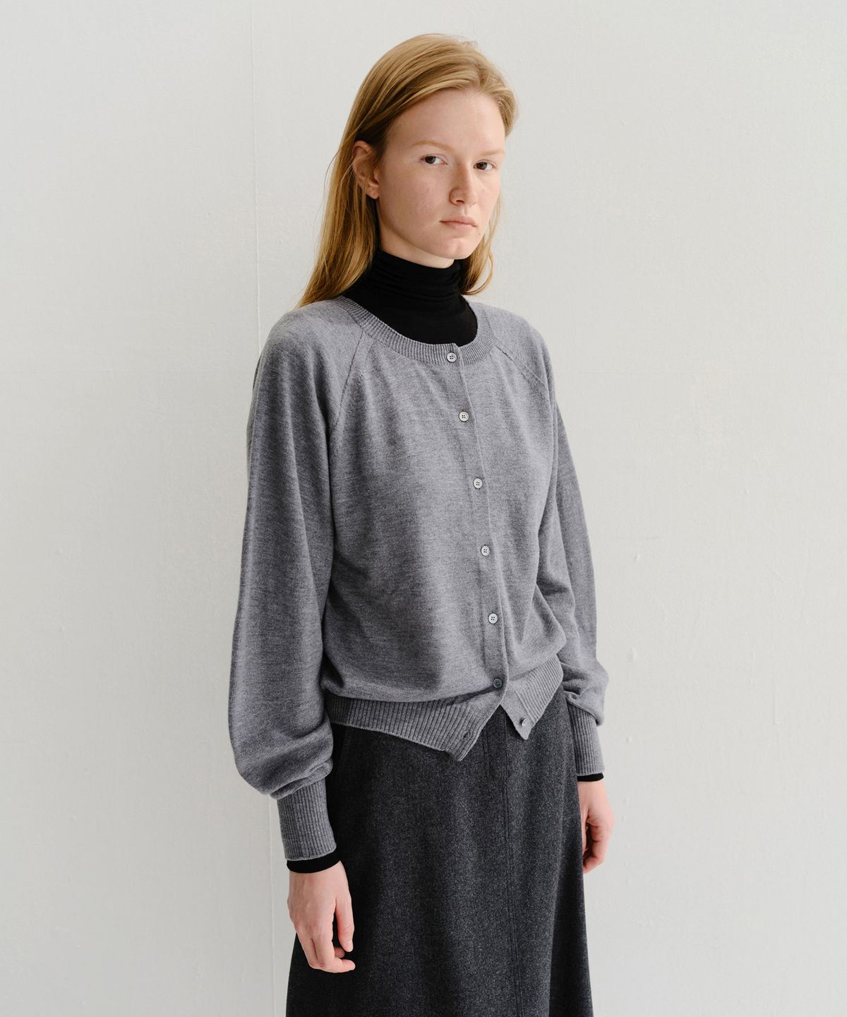 이아(EAAH) LUA ROUND SLEEVE CARDIGAN (GREY)