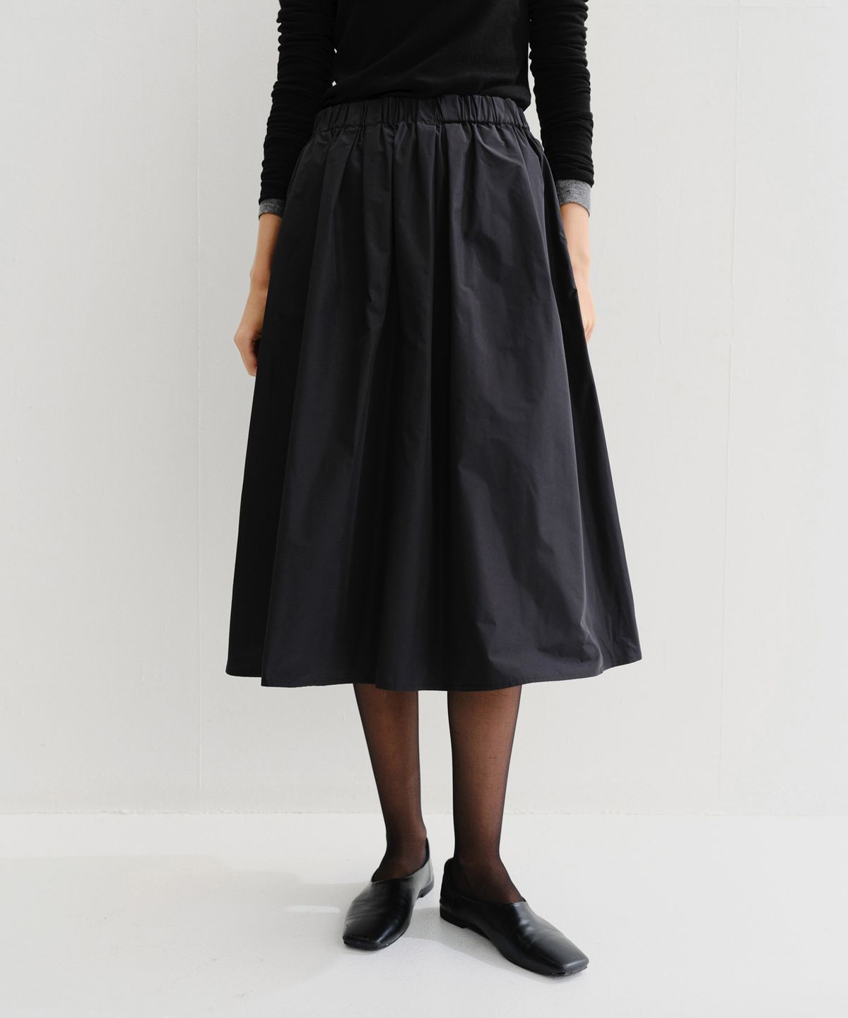 이아(EAAH) MAREN BANDING TUCK SKIRT (BLACK)
