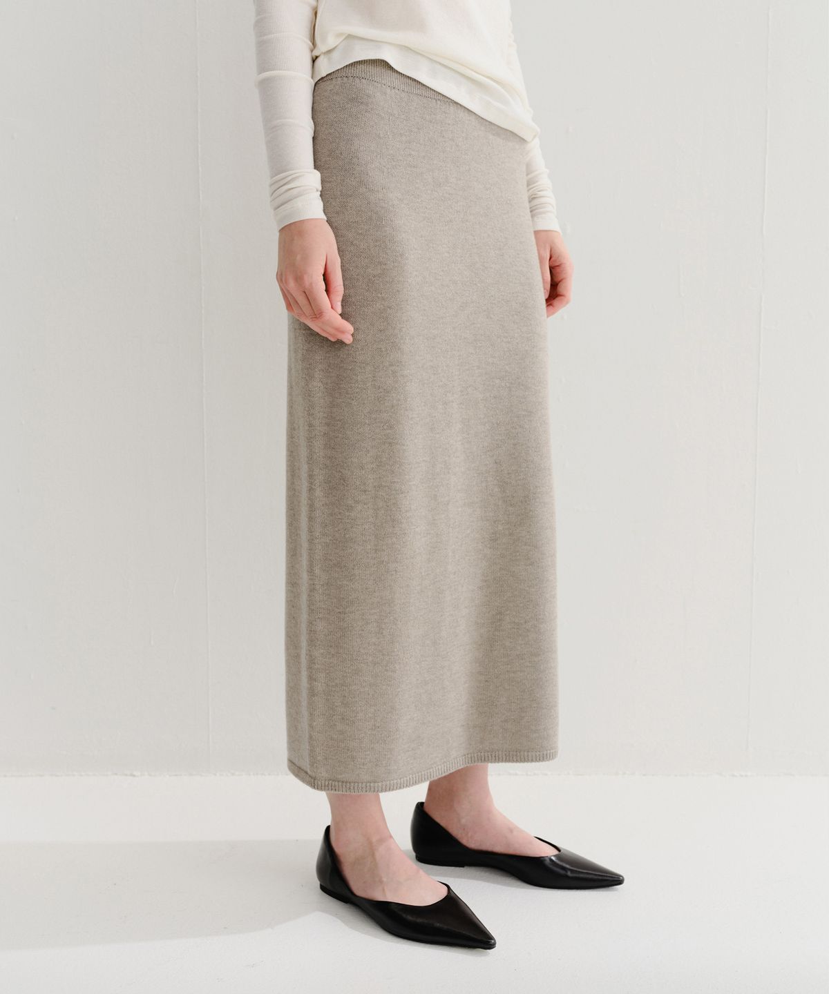 이아(EAAH) ENRI WOOL KNIT SKIRT (TAUPE)