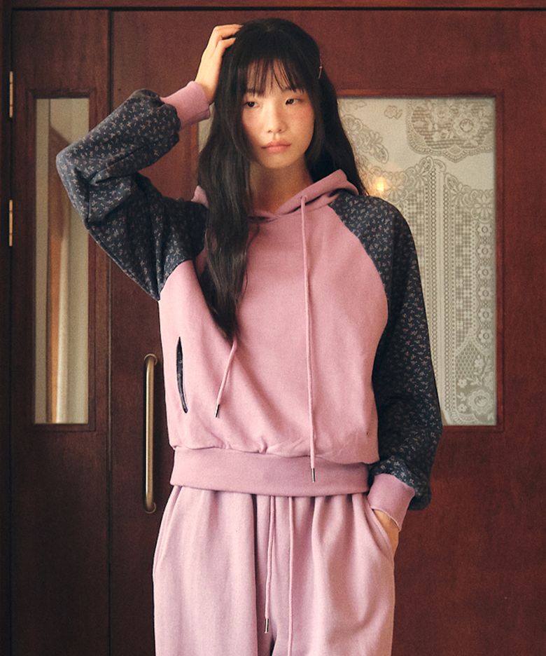 W FLORAL COLOR BLOCK HOOD [VIOLET]