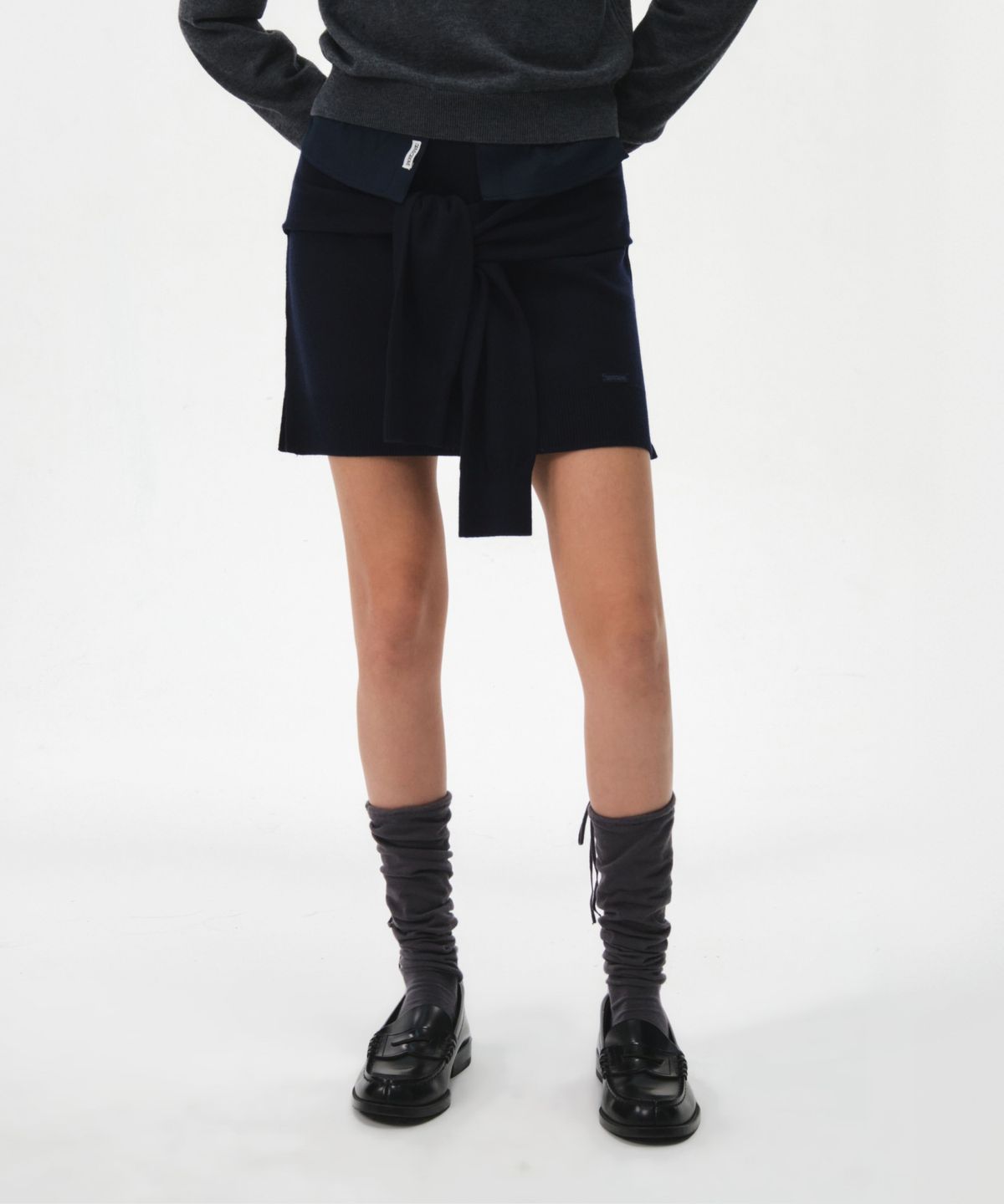 그로브(GROVE) DANIKA TIE SKIRT (NAVY)