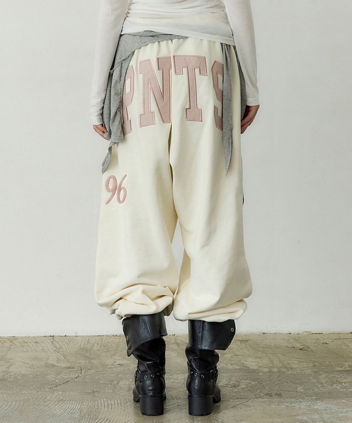 페이네틱(PAINETIC) PNTS Soft Wide Sweatpants (IVORY)