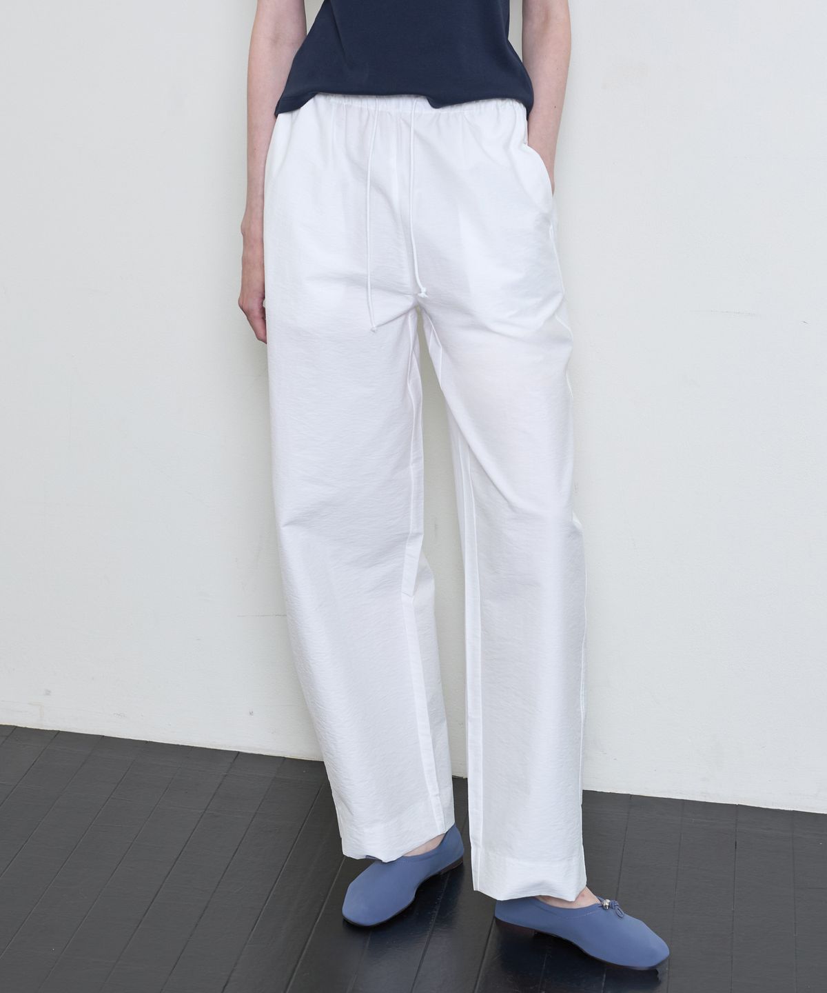 누베르(NUVERE) Scope Pants White