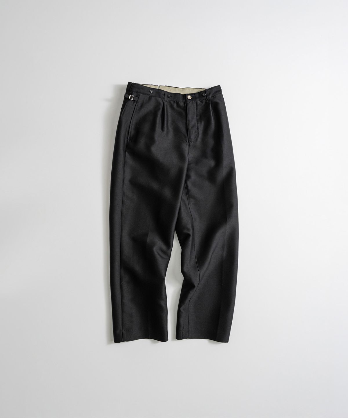 비헤비어(BEHEAVYER) SILK WOOL CLASSIC TROUSERS satin black