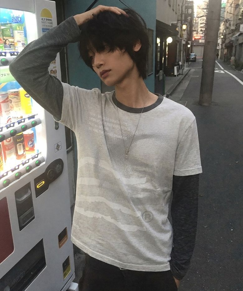 SC 블러 서클 레이어드 티셔츠(오트밀)